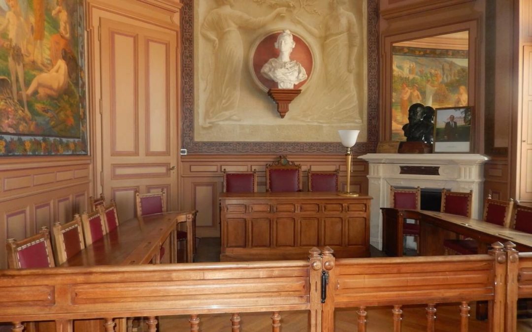 Le Covid-19 a mis le système judiciaire français à l'arrêt
